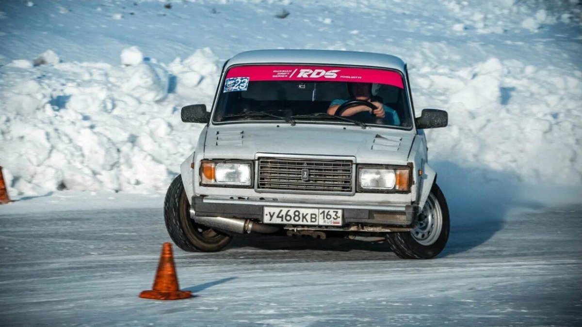 ВАЗ 2107 Боевая классика дрифт