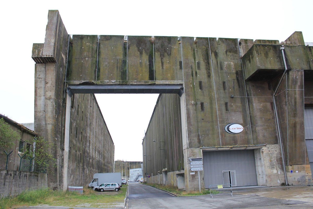 Лорьян база подводных лодок