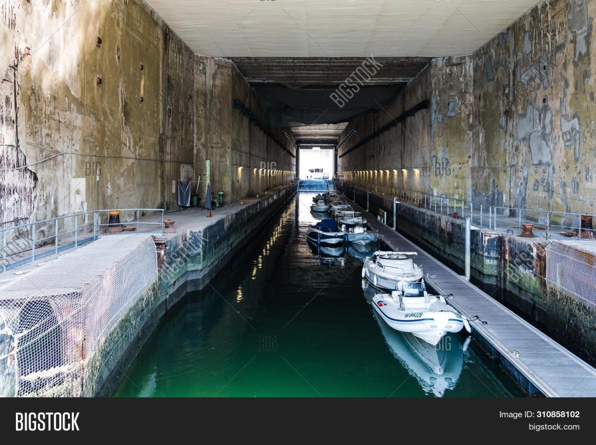 База субмарин в ла-Рошель