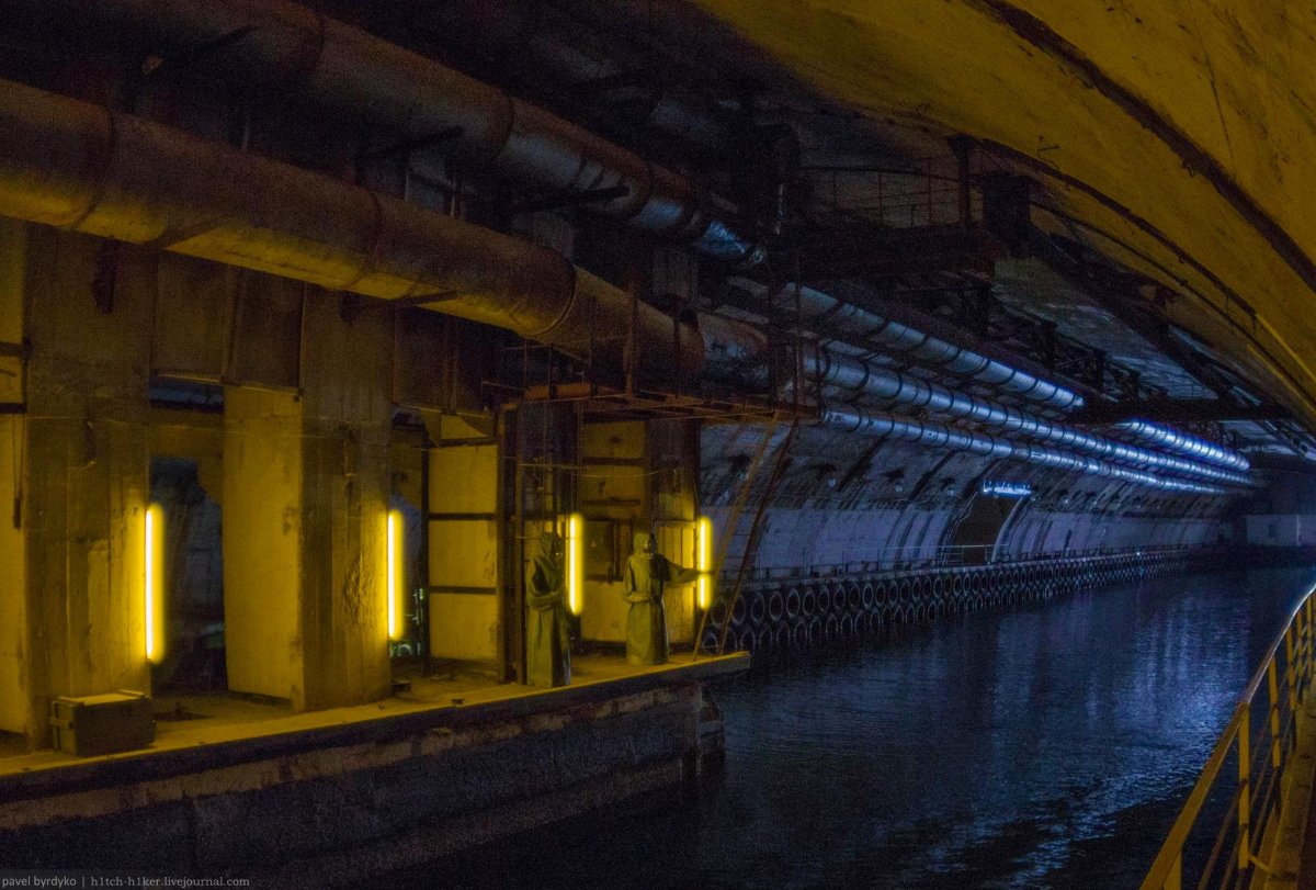 База подводных лодок в Балаклаве