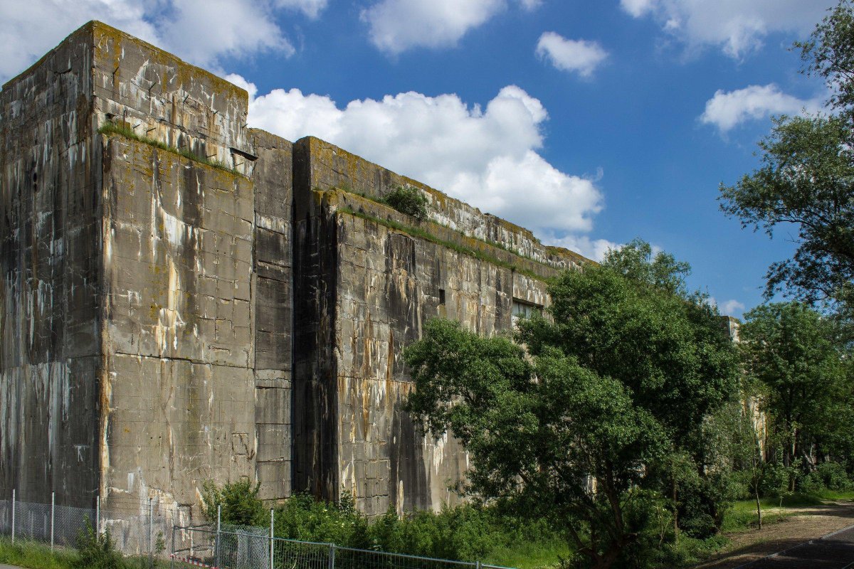 Бункер подводных лодок Валентин