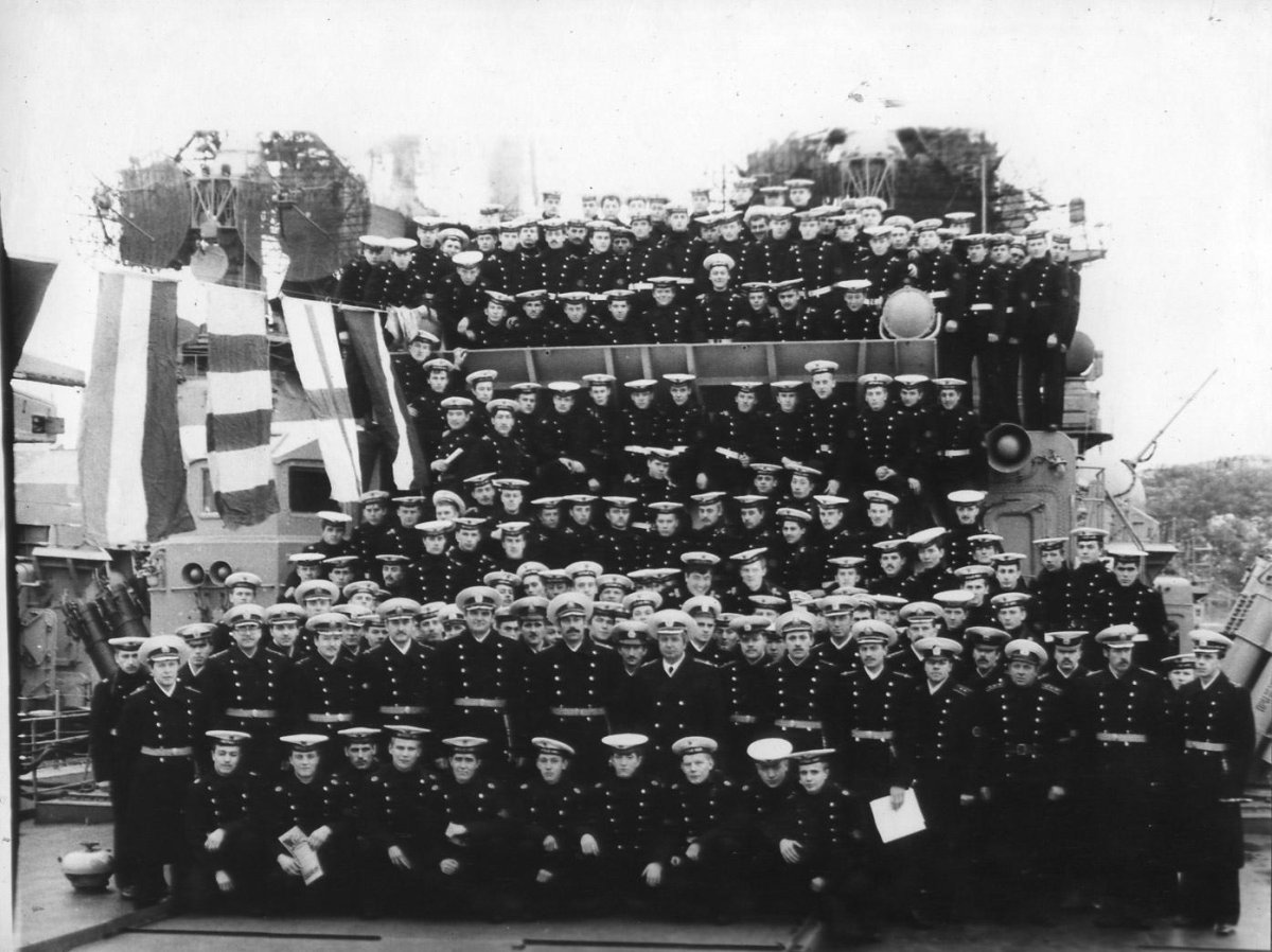 Экипаж БПК Адмирал Юмашев