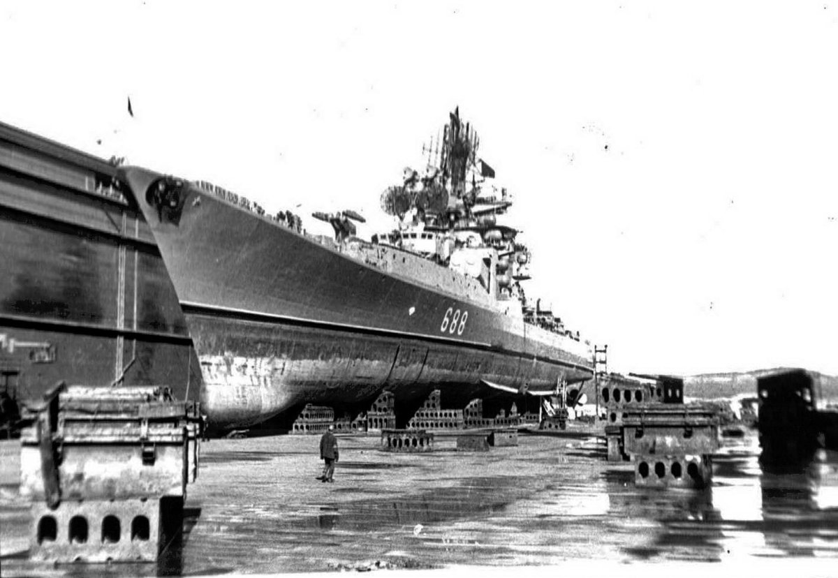 Корабль Адмирал Юмашев