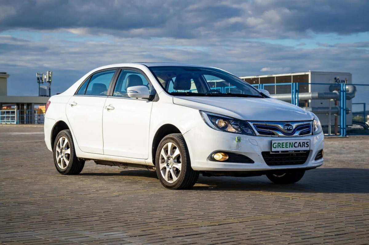 BYD e5