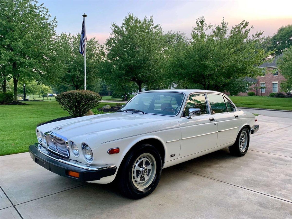 Jaguar xj6 1985