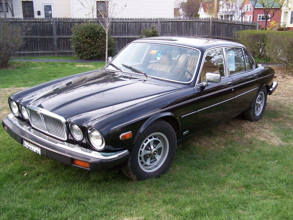 Jaguar xj12 1985