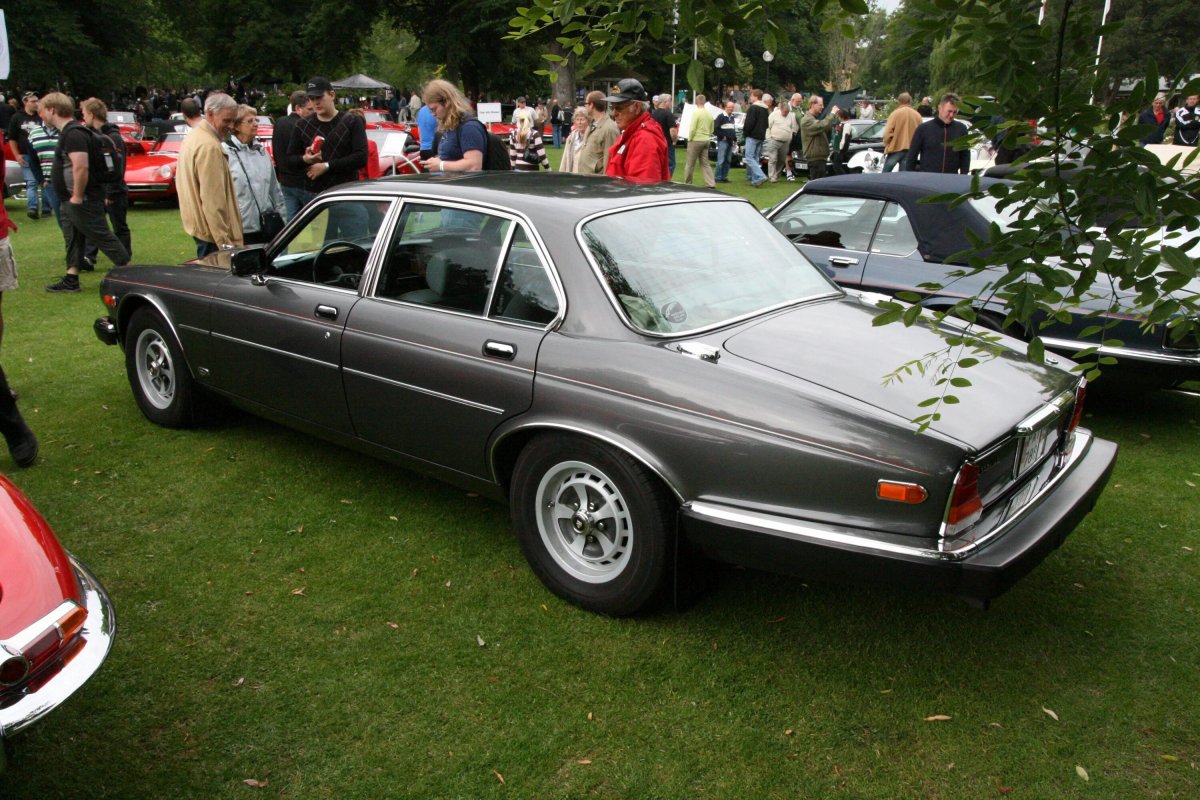 Jaguar xj6