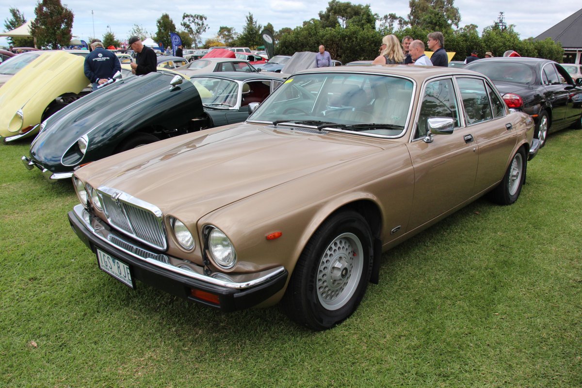 Jaguar xj6 Series 3