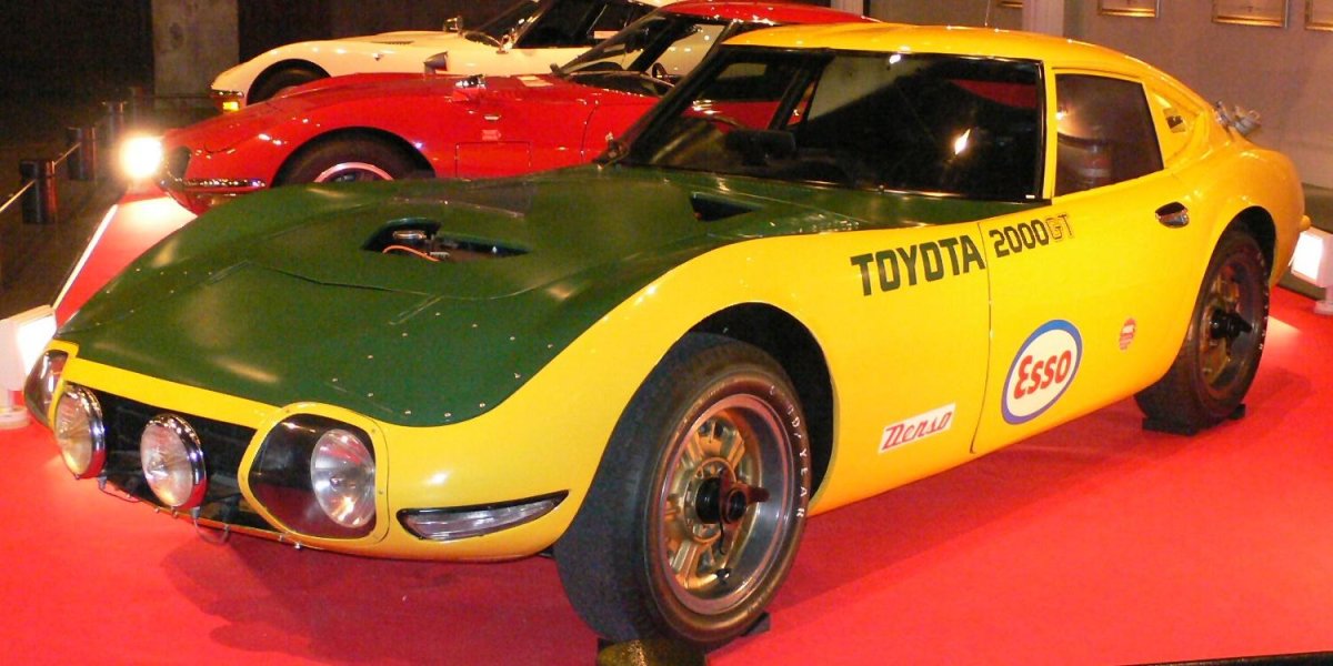 1966 Toyota 2000gt.