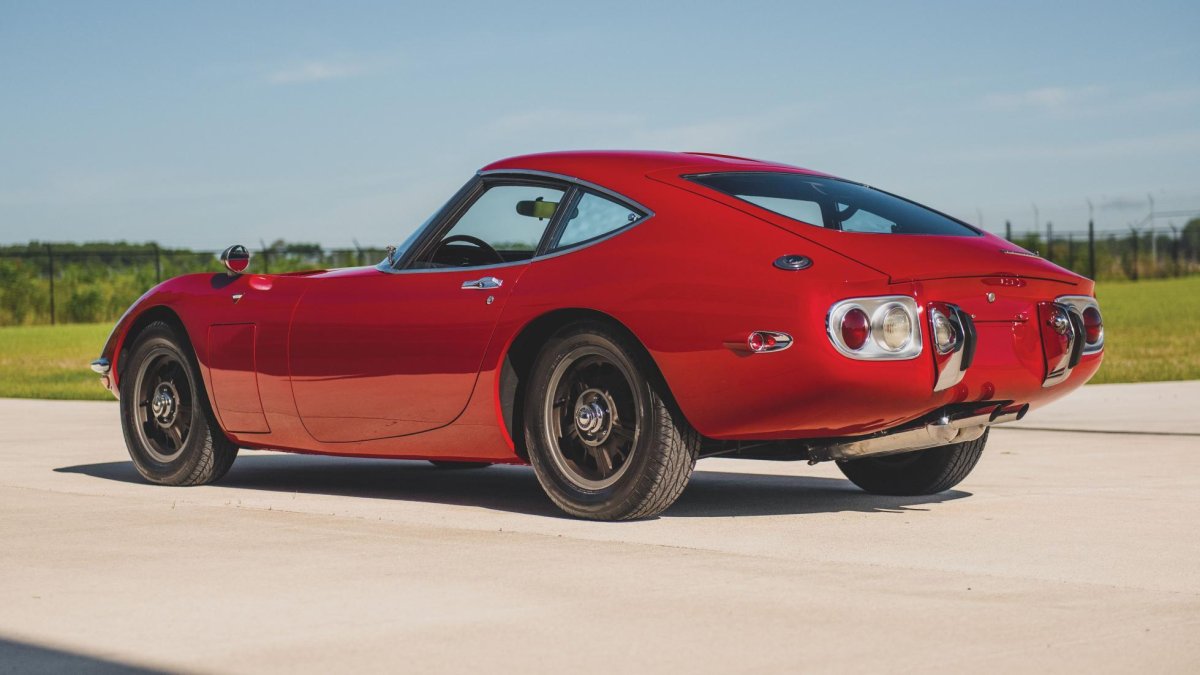 Тойота 2000 gt