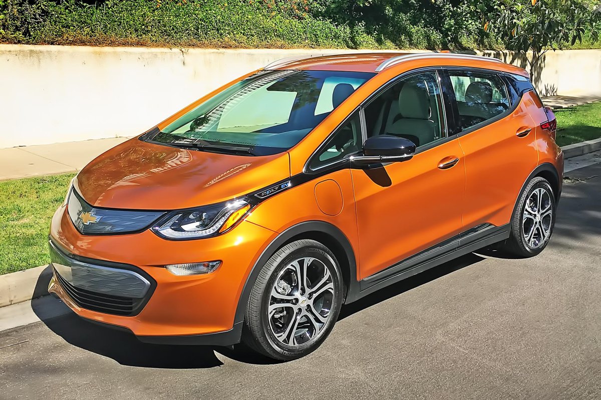 Chevrolet Bolt электромобиль