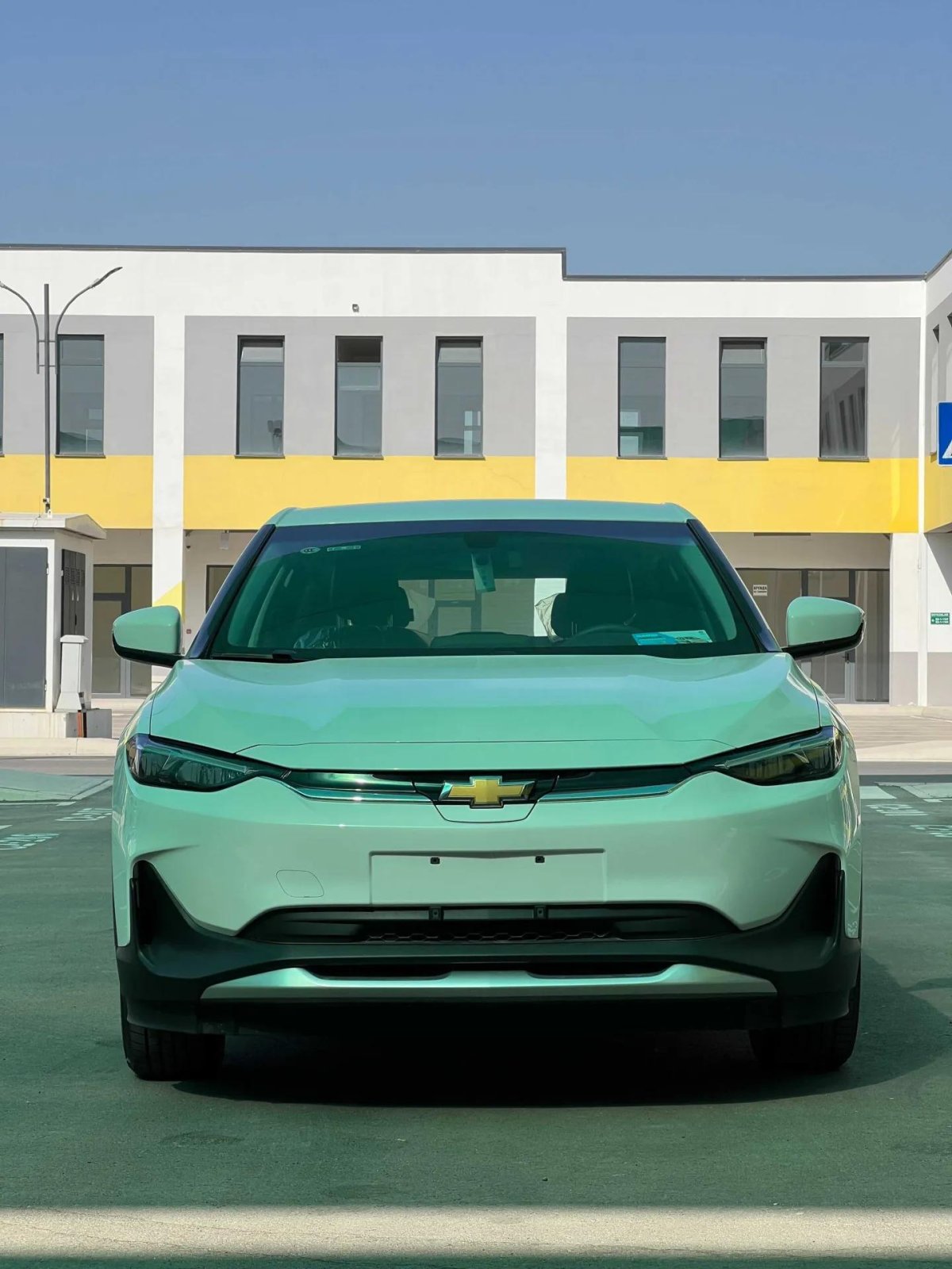 Шевроле электромобиль Menlo в Армении