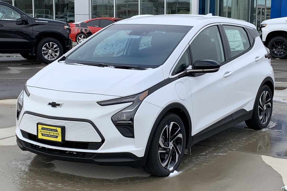 Chevrolet Bolt электромобиль