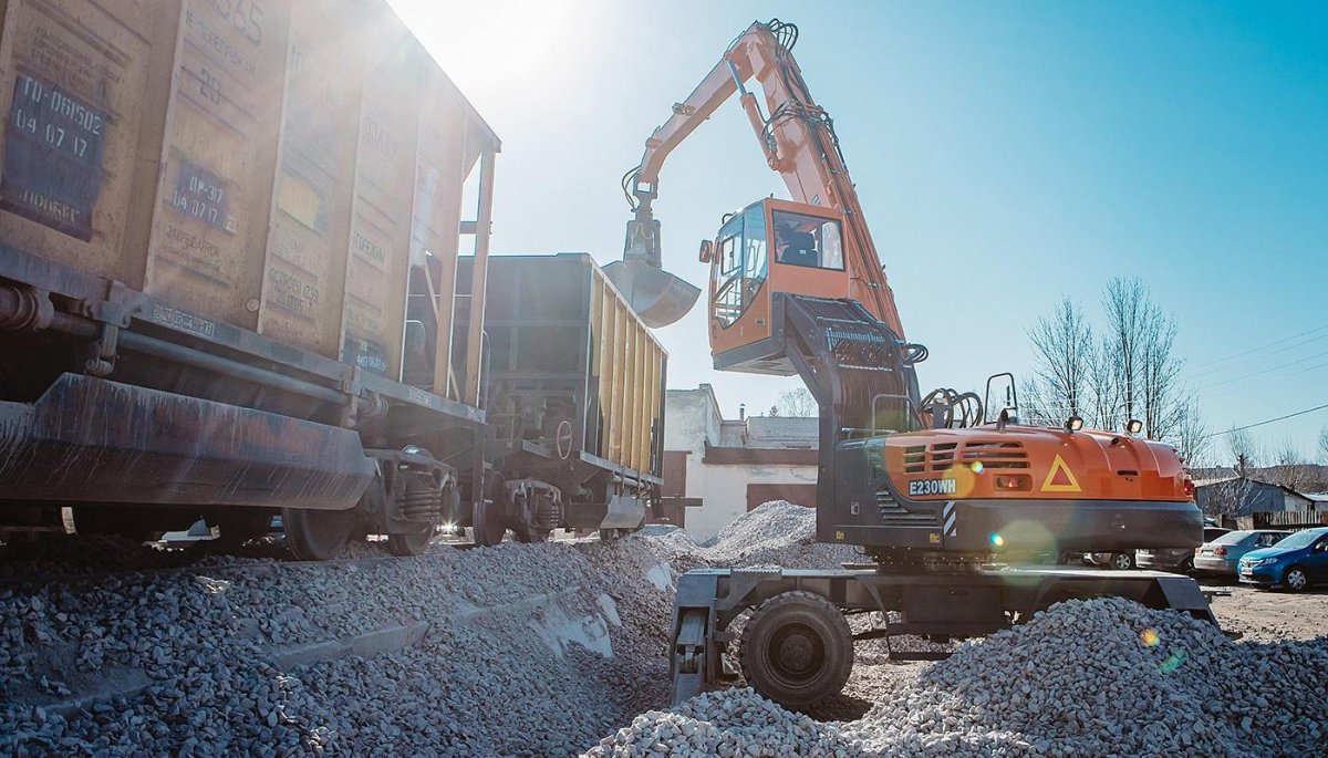 Е230wh экскаватор-перегружатель