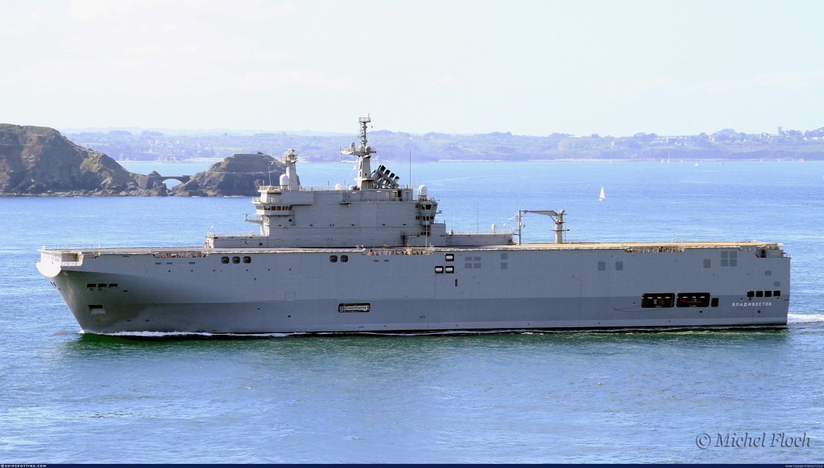 Десантный корабль Мистраль