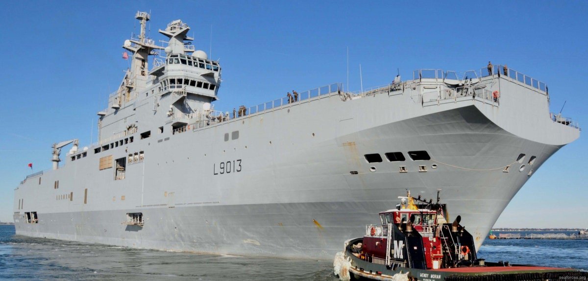 French ship Mistral l9013