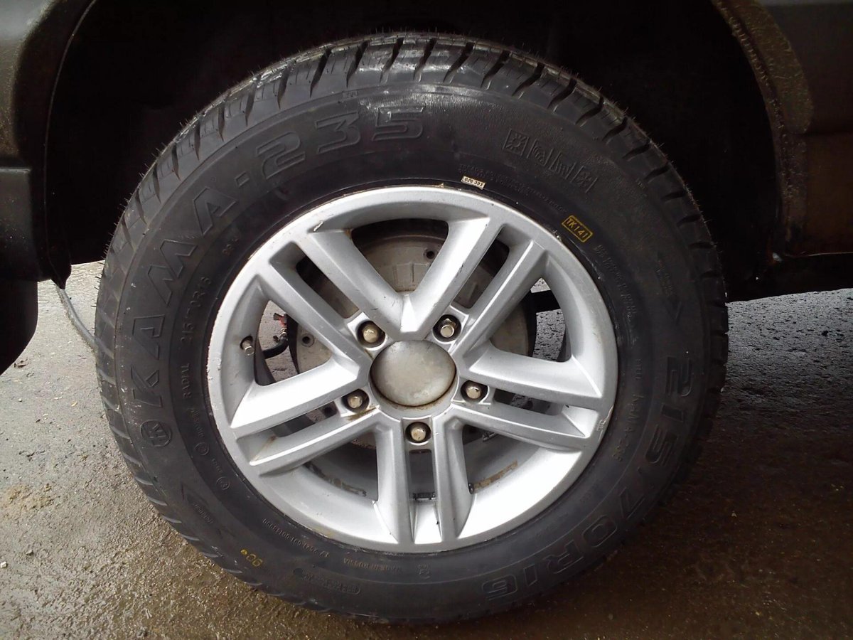 Шевроле Нива на резине 215/70-16