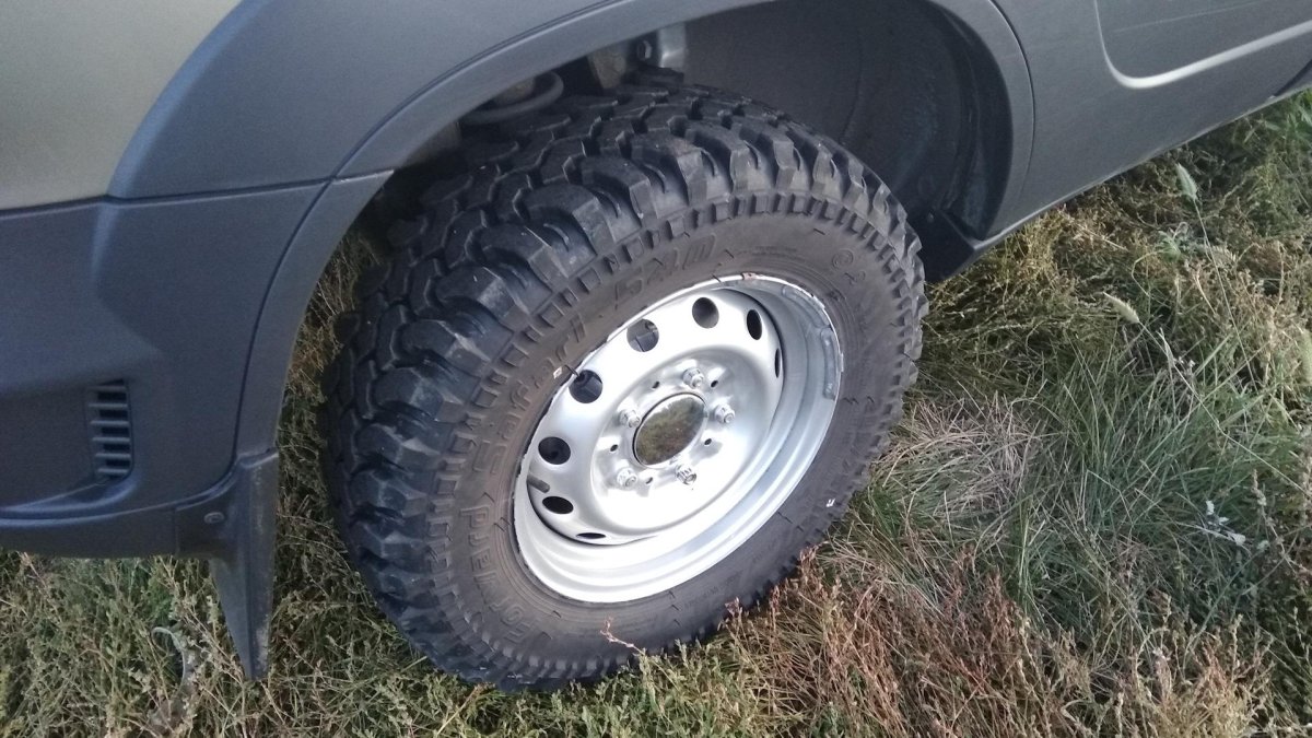 Резина Нива Шевроле 205 75