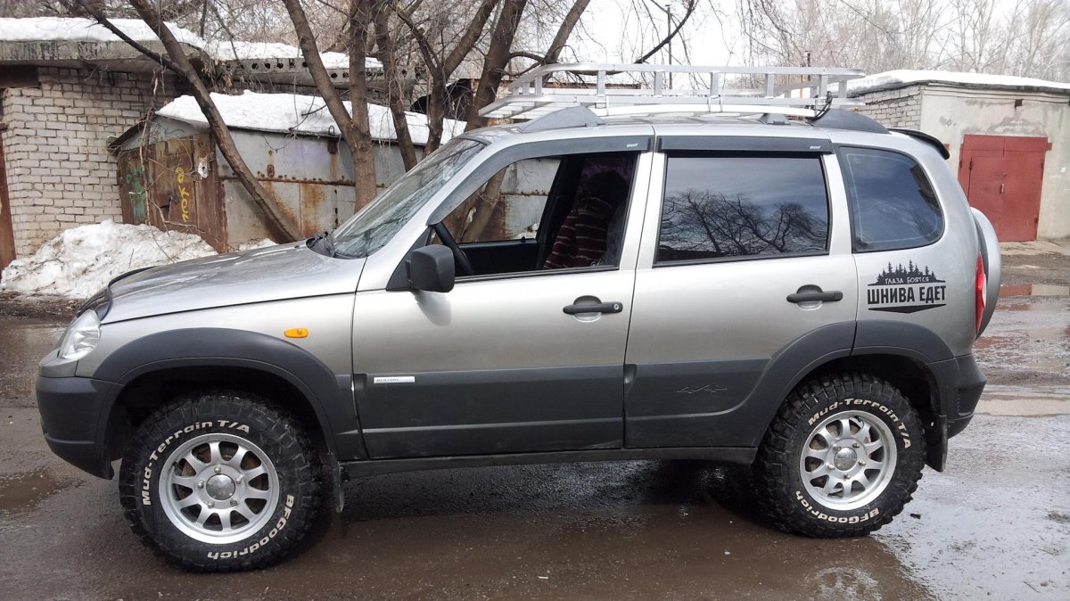 Нива Шевроле на колесах 215 75 15