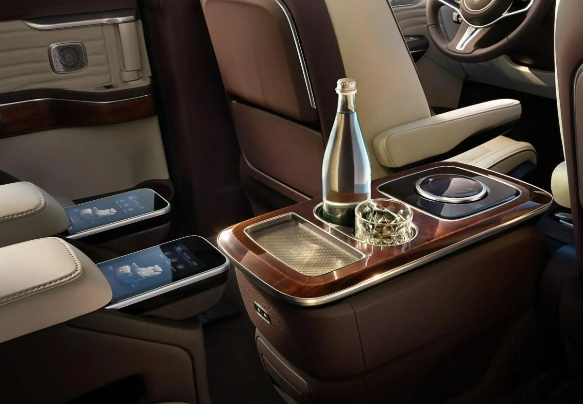 Hongqi минивэн hq9