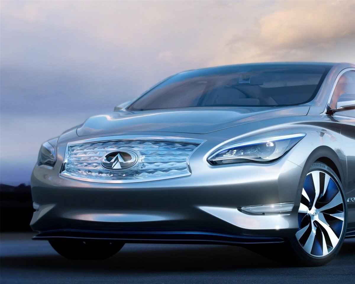 Инфинити электромобиль седан