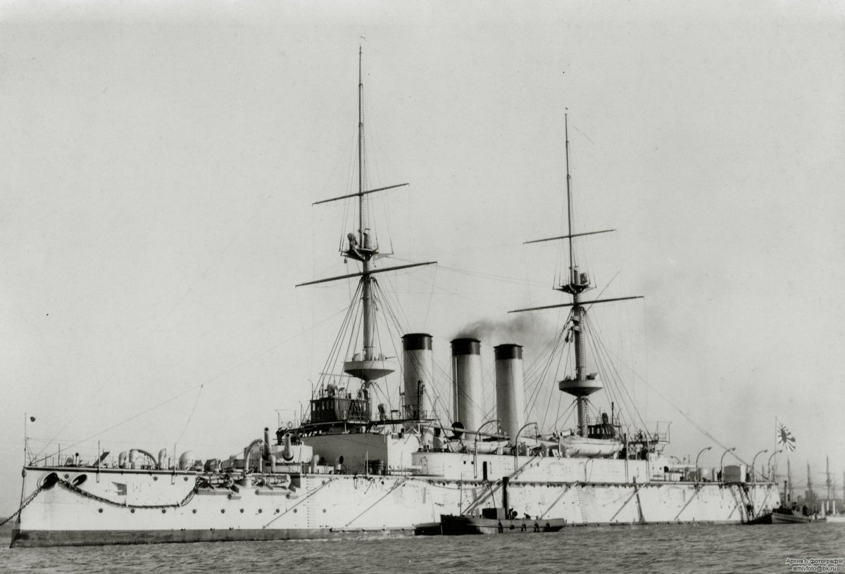 Броненосец Сикисима