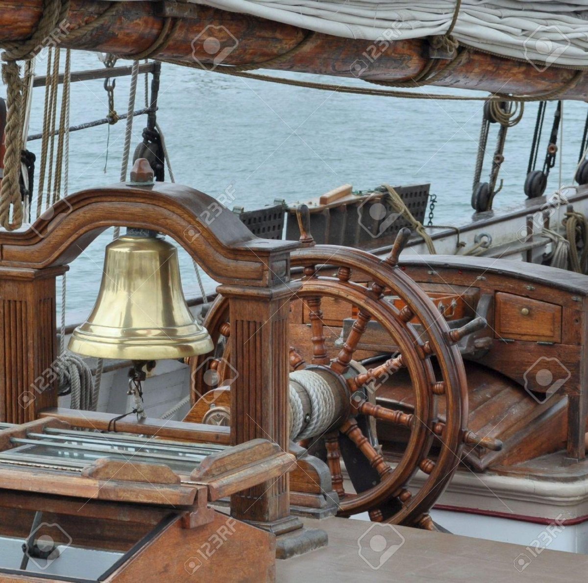 Штурвал корабля