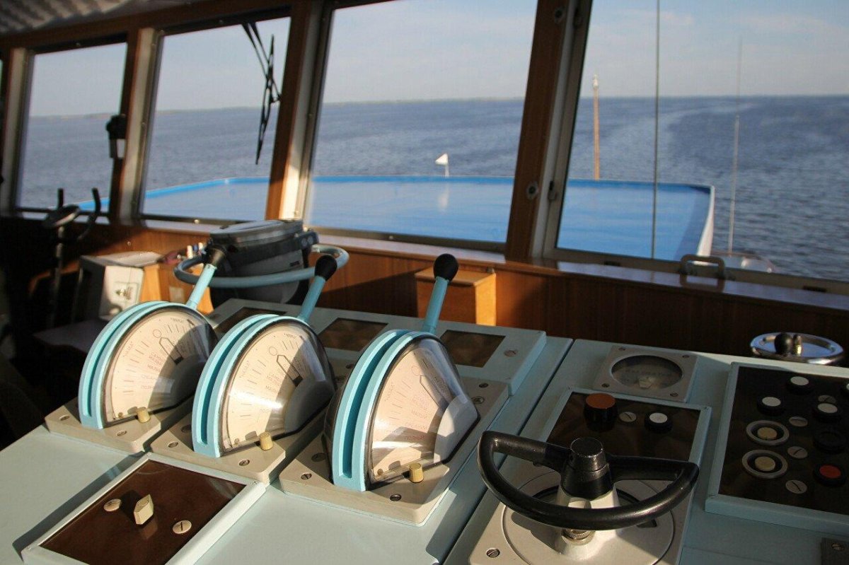 Рубка теплохода Федор Достоевский