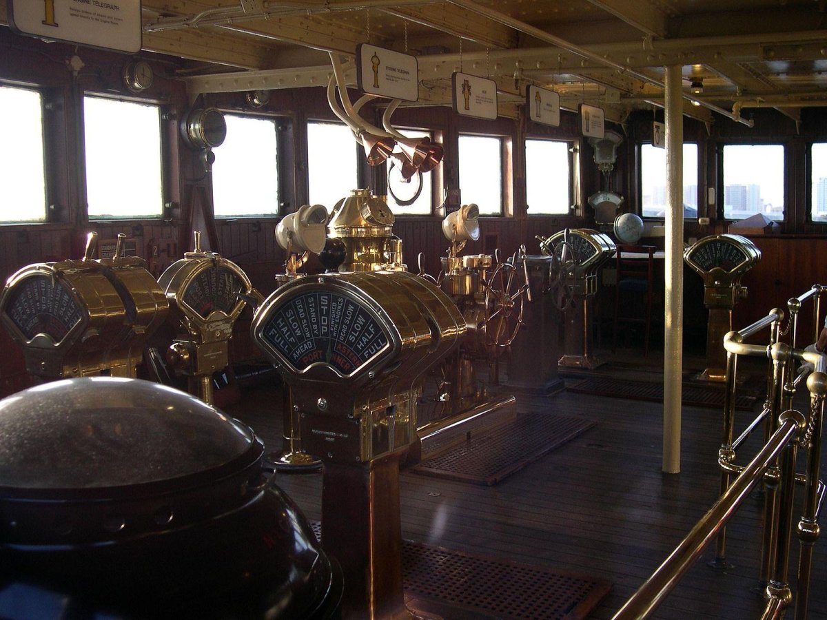 Queen Mary Капитанский мостик