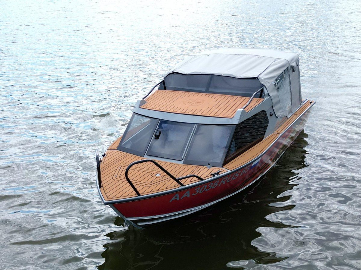 Лодка салют 585