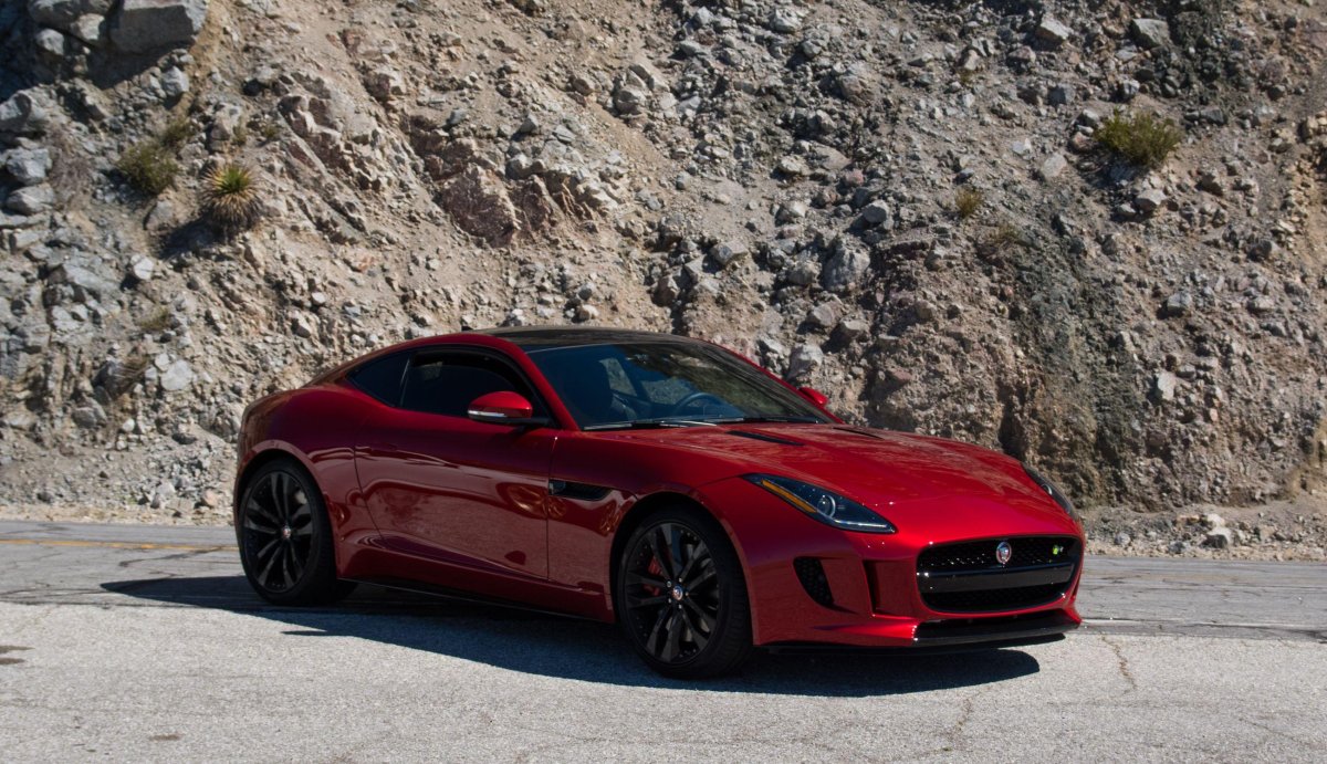 Jaguar f Type Red