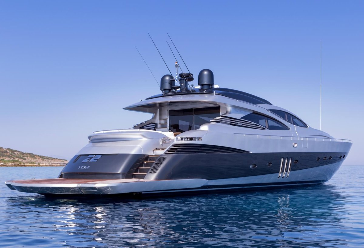 Яхта моторная Першинг