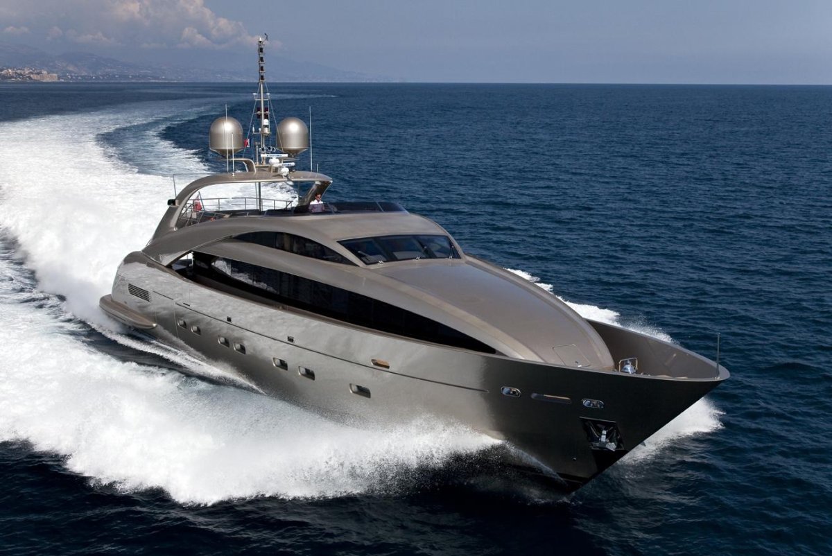 Motor Yacht a яхта