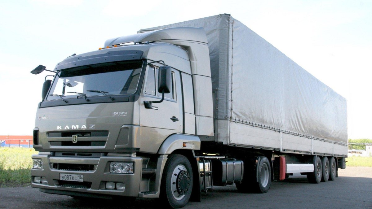 КАМАЗ-5460 седельный тягач