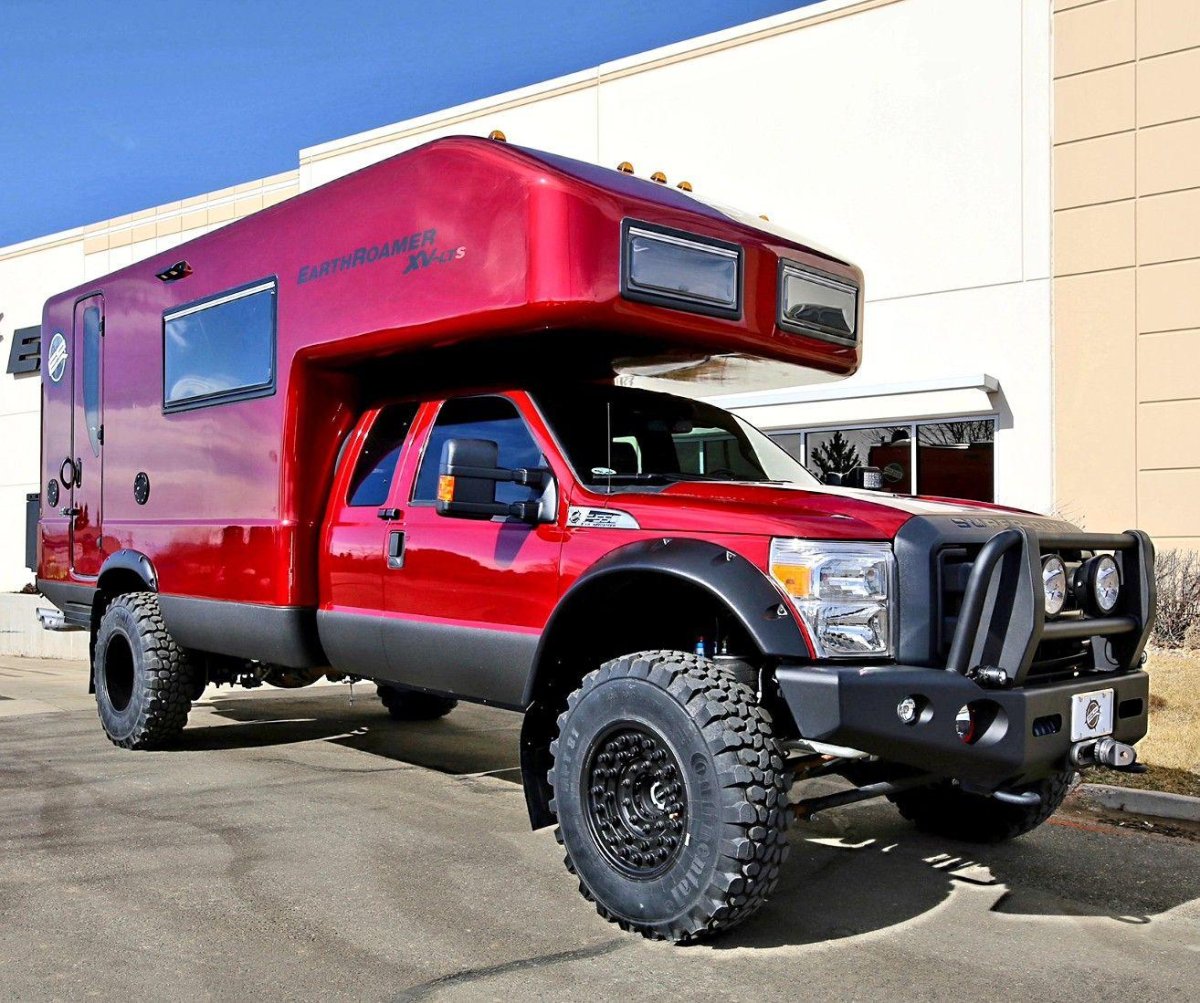 Ford f550 EARTHROAMER.