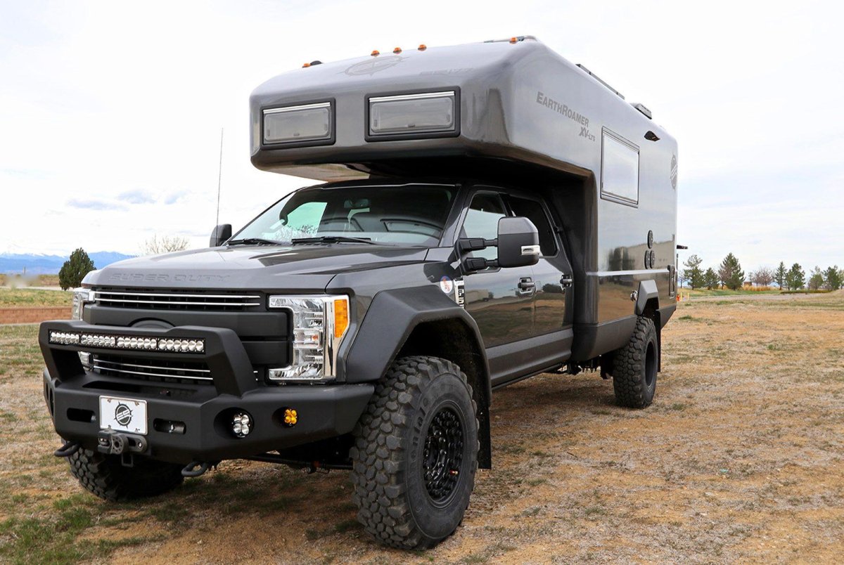 Ford f550 EARTHROAMER.