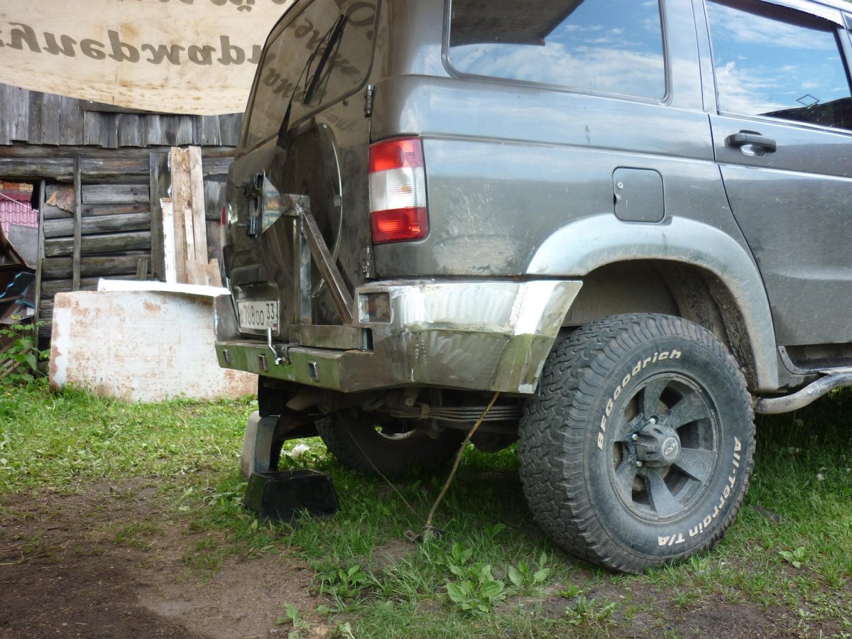 Задний силовой бампер на УАЗ Патриот