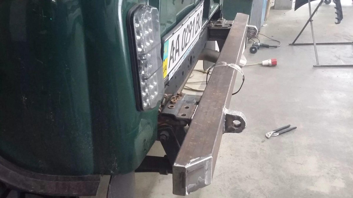 Задний силовой бампер на УАЗ 469