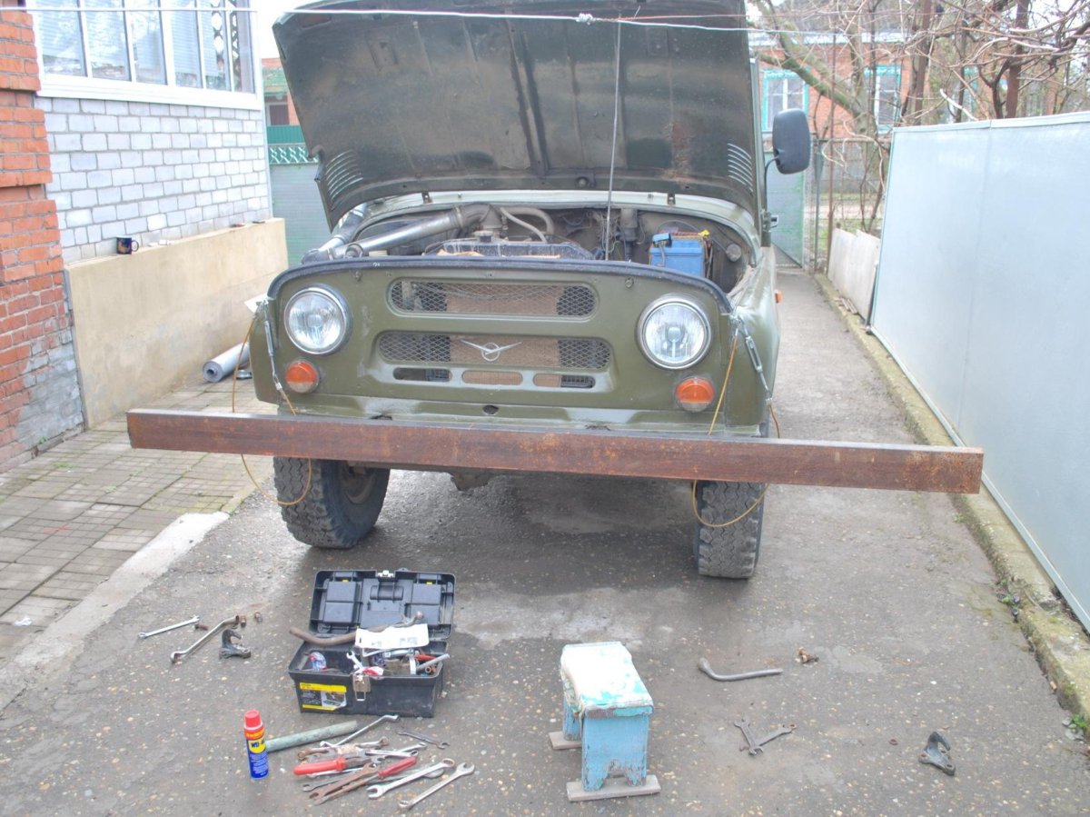 Бампер УАЗ 469 передний силовой под лебедку