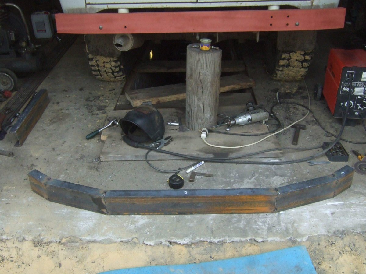 Бампер из швеллера на УАЗ 469