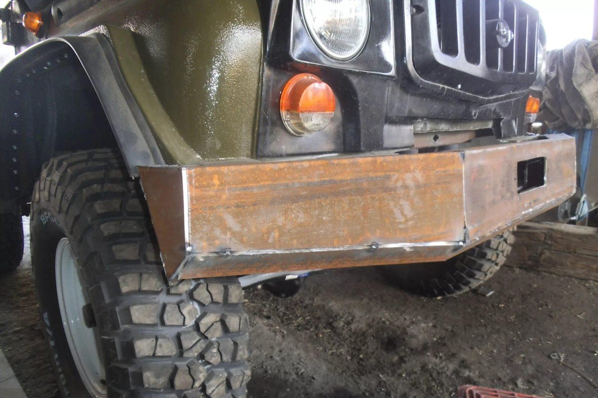 Передний бампер на УАЗ Хантер из швеллера