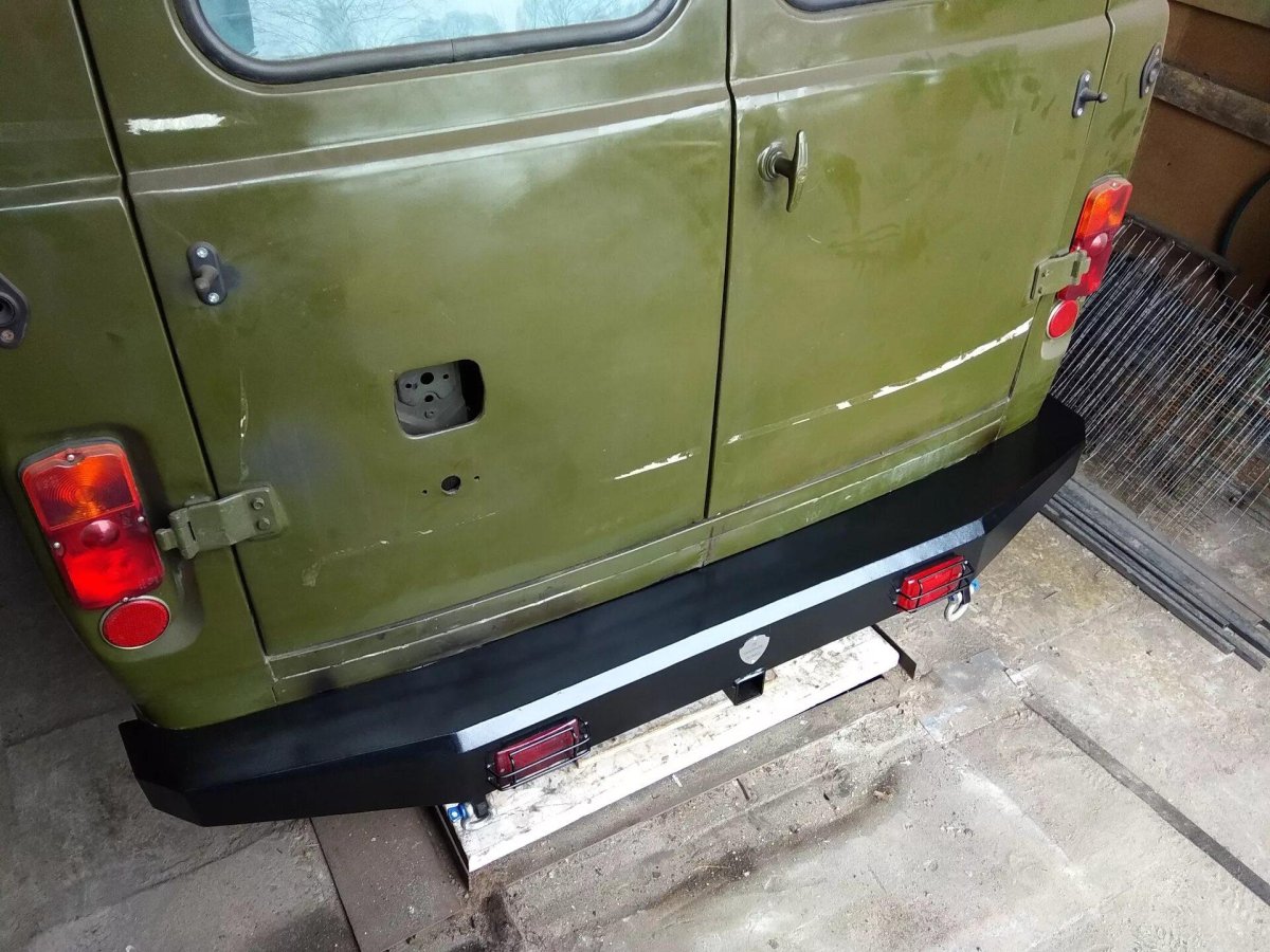 Задний силовой бампер на УАЗ Буханка