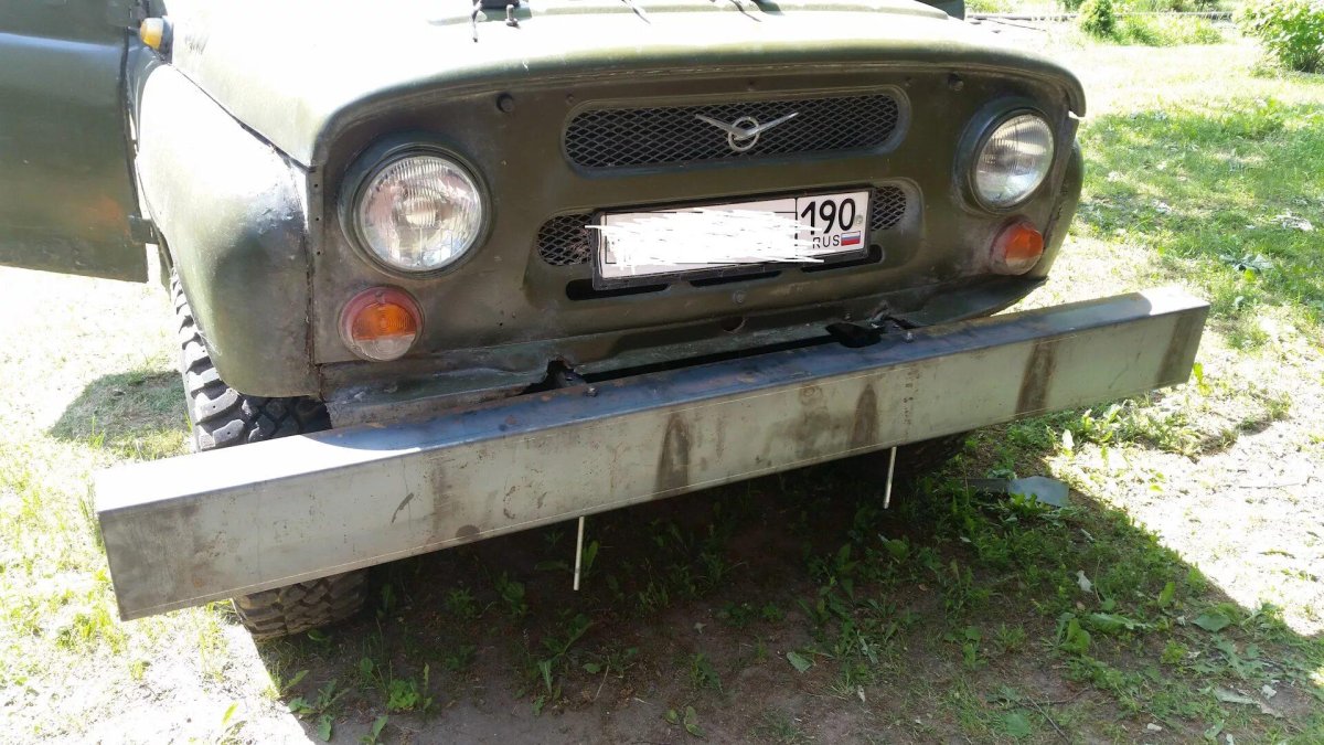Передний бампер из швеллера на УАЗ 469