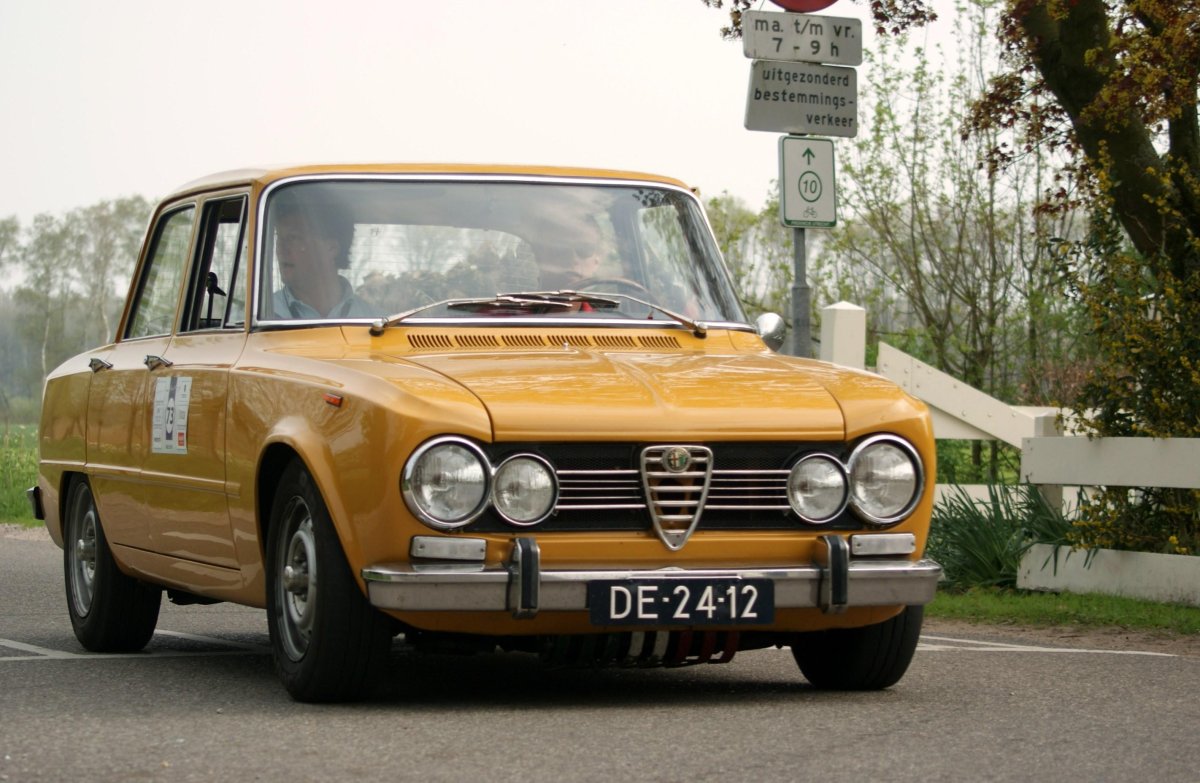 Alfa Romeo Giulia 1600 super