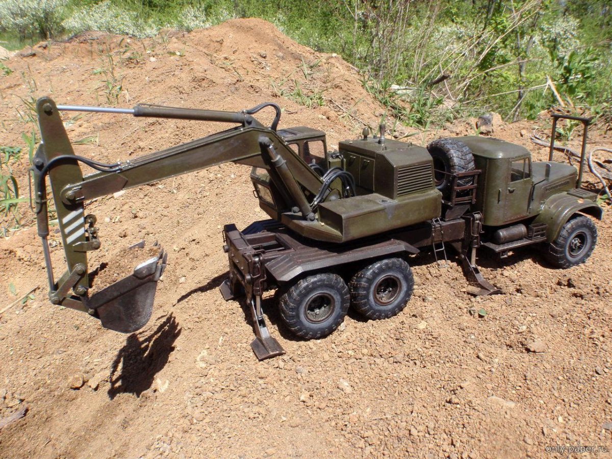 КРАЗ 255 экскаватор