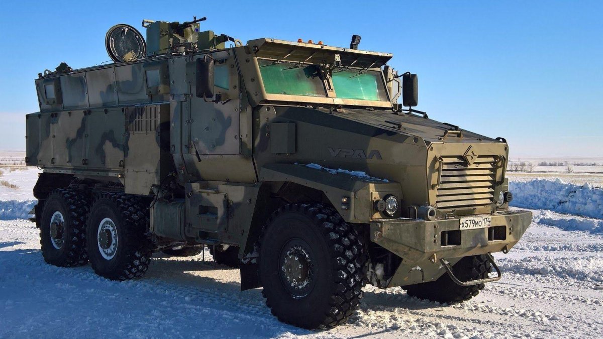 Бронеавтомобиль Тайфун Урал 63095