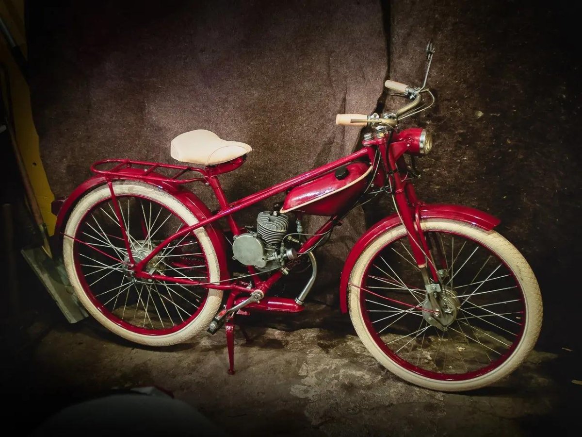 Мопед ЗИФ 16