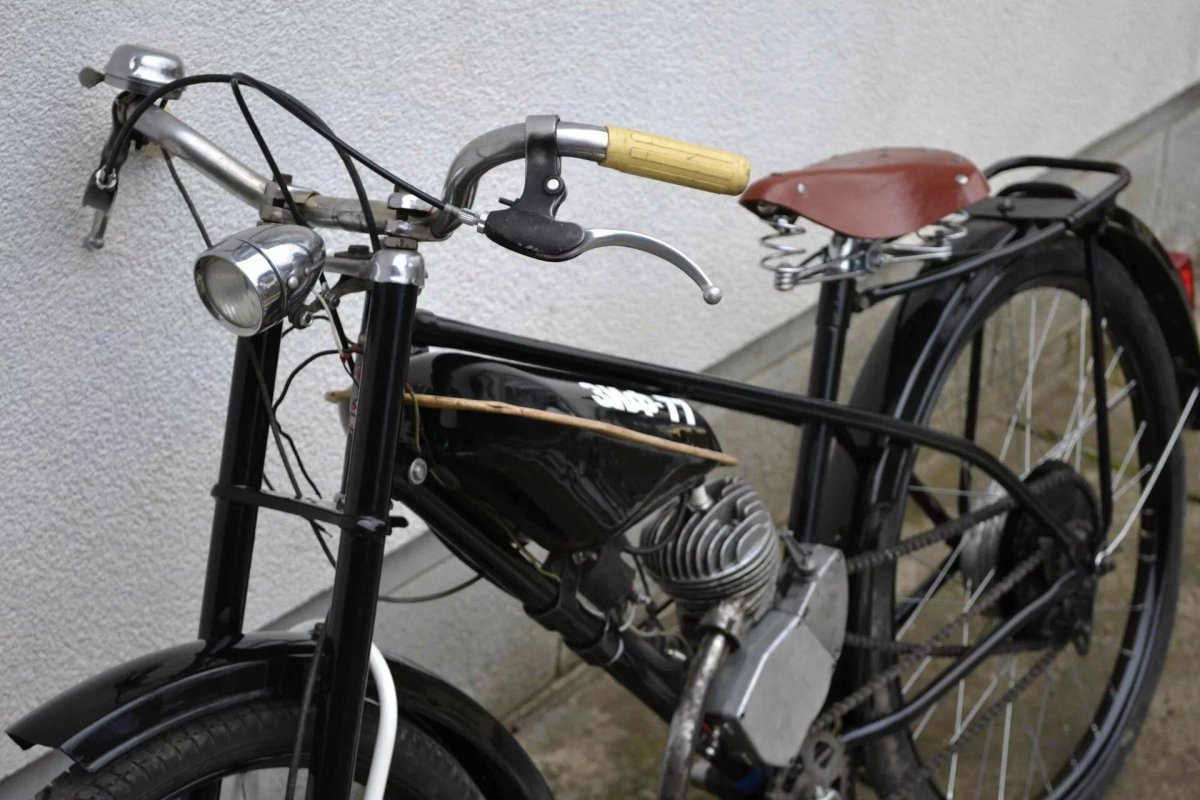 Веломотор ЗИФ 77