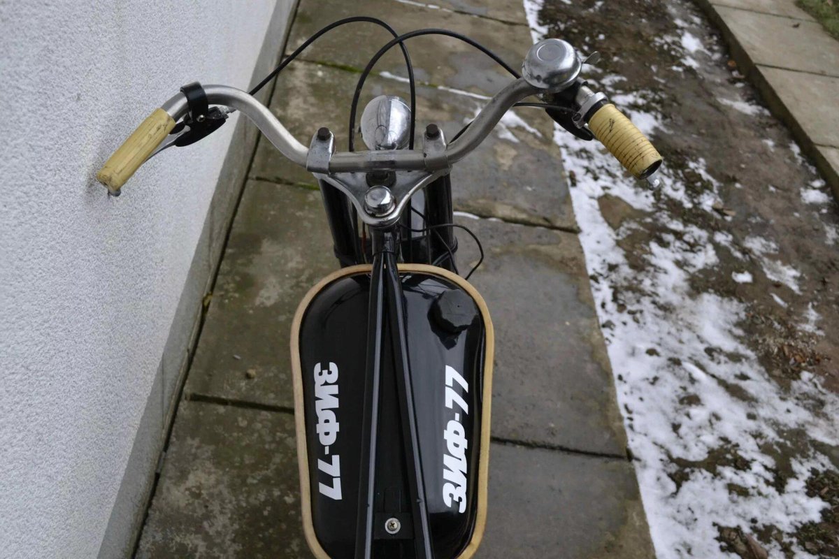 Легкий мопед ЗИФ-20