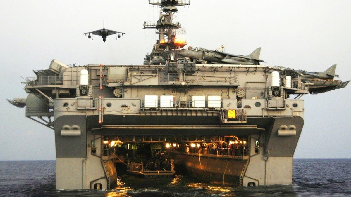 Десантный корабль Wasp